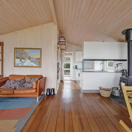Cozy With Beautiful Views Of Sea And Meadow Holiday home *