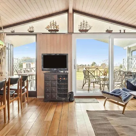 Cozy With Beautiful Views Of Sea And Meadow *